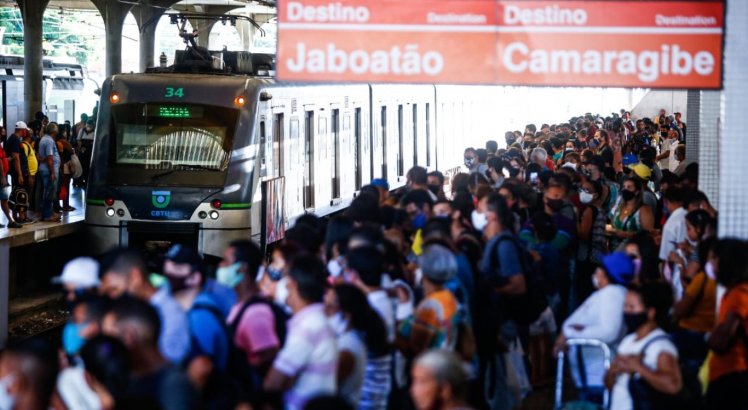 Reajuste da passagem do Metrô do Recife é adiado; tarifa continua em R$ 4,00