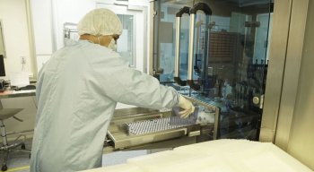 Vacina contra covid-19 produzida no Brasil pela Friocruz