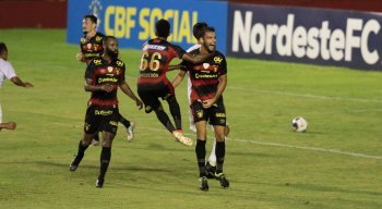 Sport e 4 de Julho se enfrentaram pela Copa do Nordeste 2021 na Ilha do Retiro