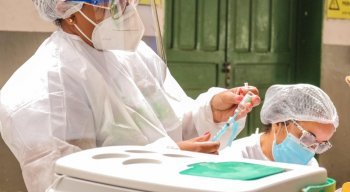 Vacinação em Caruaru acontece no Espaço Cultural Tancredo Neves.