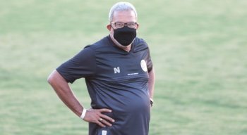 Hélio dos Anjos, técnico do Náutico.