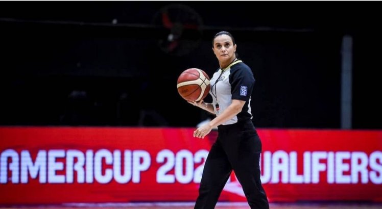 Andreia Silva foi selecionada para apitar no basquete na Olimpíada de Tóquio