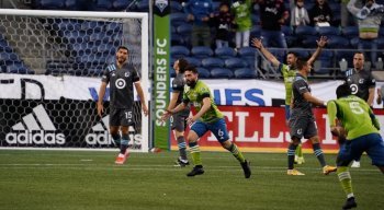 João Paulo, ex-meia do Santa Cruz, marcou um golaço na estreia do Seattle Sounders na MLS 2021