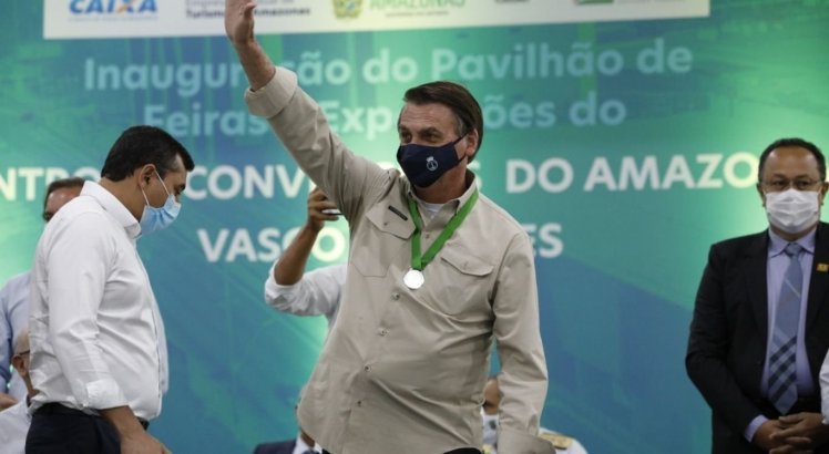 Jair Bolsonaro responsabiliza prefeitos e governadores por desemprego no Brasil