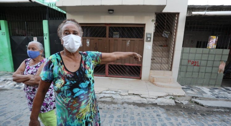 Em Peixinhos, 40 famílias temem perder suas casas por causa de projeto do Governo