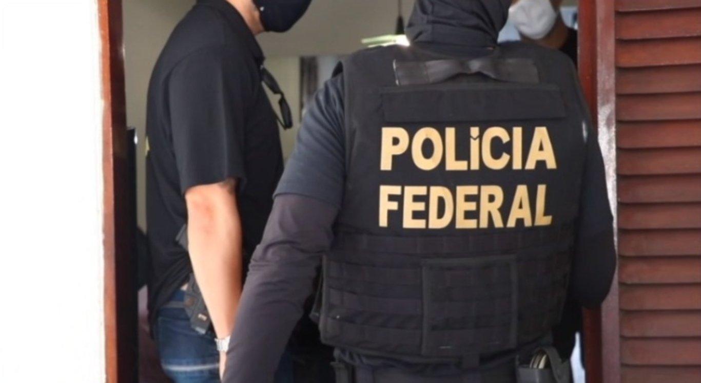 Polícia Federal cumpriu mandados de prisão e busca e apreensão