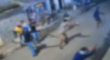 Por meio de nota, a Polícia Militar confirmou uma morte, no local, e duas pessoas feridas, que foram socorridas