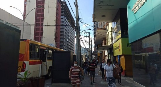 Rodoviarios Fazem Protesto No Centro Do Recife Com Paralisacao Do Metro Manha Deve Ser Dificil Para Passageiros Do Transporte Publico Radio Jornal