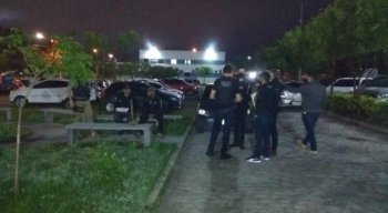 Na execução da operação estão sendo empregados 35 policiais