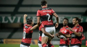 Flamengo vence o Coritiba pela Copa do Brasil