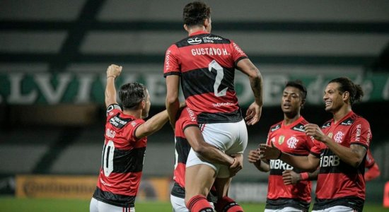 Meia-atacante do Flamengo está confiante em título da Libertadores: 'estamos num momento muito bom'