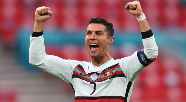 Com show e quebra de recordes de Cristiano Ronaldo, Portugal vence na estreia da Eurocopa