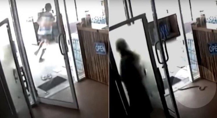 Vídeo: cobra coloca funcionária de loja para correr ao invadir estabelecimento