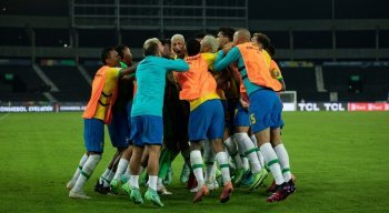 Brasil venceu a Colômbia de virada por 2x1