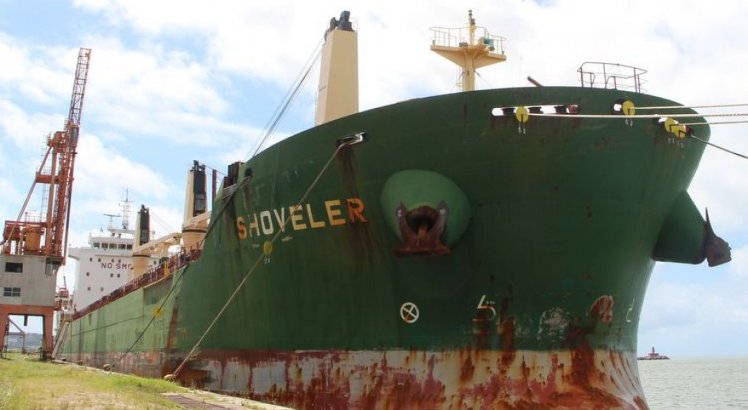 Tripulantes de navio atracado no Porto do Recife testam positivo para a covid-19