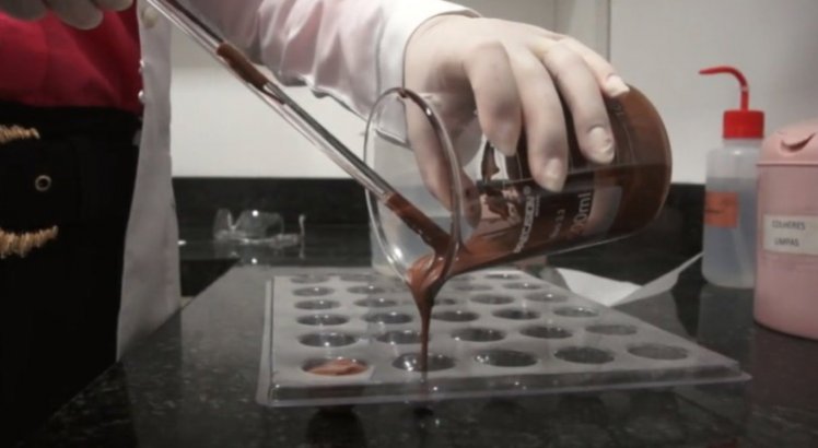 Dia Mundial do Chocolate: conheça benefícios do doce para beleza e saúde