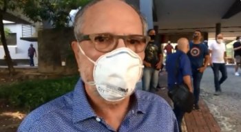 João Humberto Martorelli, ex-presidente do Sport, compareceu na sede para deixar o seu voto