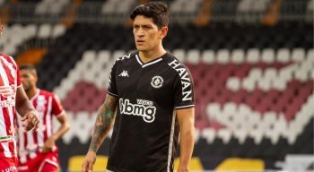 Vasco entra em campo diante do CSA, pela Série B