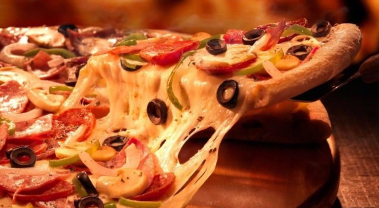 DIA DA PIZZA: Hoje (10/07) é o DIA DA PIZZA; Veja opções de PIZZAS incríveis para pedir sem sair de casa