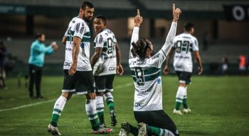 Coritiba encara o CRB, pela Série B