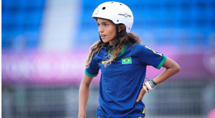 Rayssa Leal é conhecida como 'fadinha'. Ela tem apenas 13 anos, e está na disputa das Olimpíadas de Tóquio.