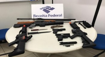 Armamento apreendido durante operação da receita federal
