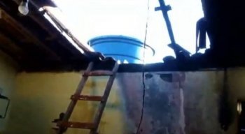 Quando o Corpo de Bombeiros chegou, a idosa já estava carbonizada