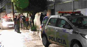 O crime aconteceu no bairro do Prado, no Recife; equipes do DHPP e da PM estiveram no local