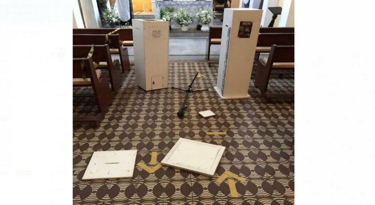 Criminosos arrombam Igreja de Santa Terezinha, no Derby, e furtam objetos da capela