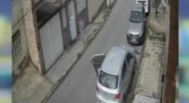 Vídeo: Mulher tem carro levado por três suspeitos em Limoeiro, no Agreste
