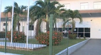 O homem, suspeito de praticar o crime, teria sido agredido por populares.