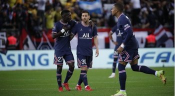 Messi deve fazer a estreia com a camisa do PSG na UEFA Champions League.