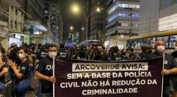 Policiais civis de Pernambuco realizaram um protesto no centro do Recife em agosto