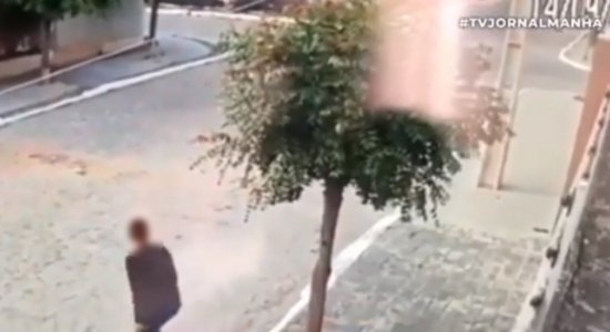 Câmeras flagram roubo de celular no Agreste de Pernambuco