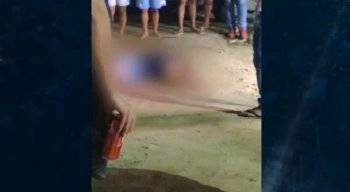 Ainda não há informações sobre a motivação do crime.