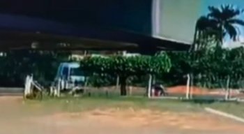 Ainda não se sabe o que pode ter causado a perda de controle do motorista.