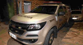 Equips do DHPP estiveram na casa onde a jovem foi assassinada