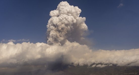 Ilhas Canárias: Erupção de vulcão se intensifica e mais 3 cidades são evacuadas; saiba mais