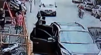 Até o momento, nenhum suspeito foi preso ou localizado.
