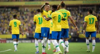 Seleção brasileira atropela o Uruguai pelas Eliminatórias