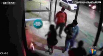Bandidos roubam carro de comerciante no bairro da Várzea