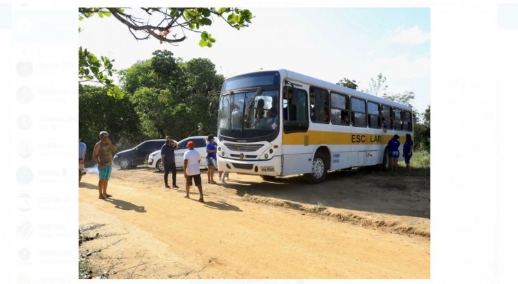 Ao todo, dois ônibus transportaram amigos e parentes para o sepultamento, em Paudalho, na Zona da Mata de Pernambuco. 