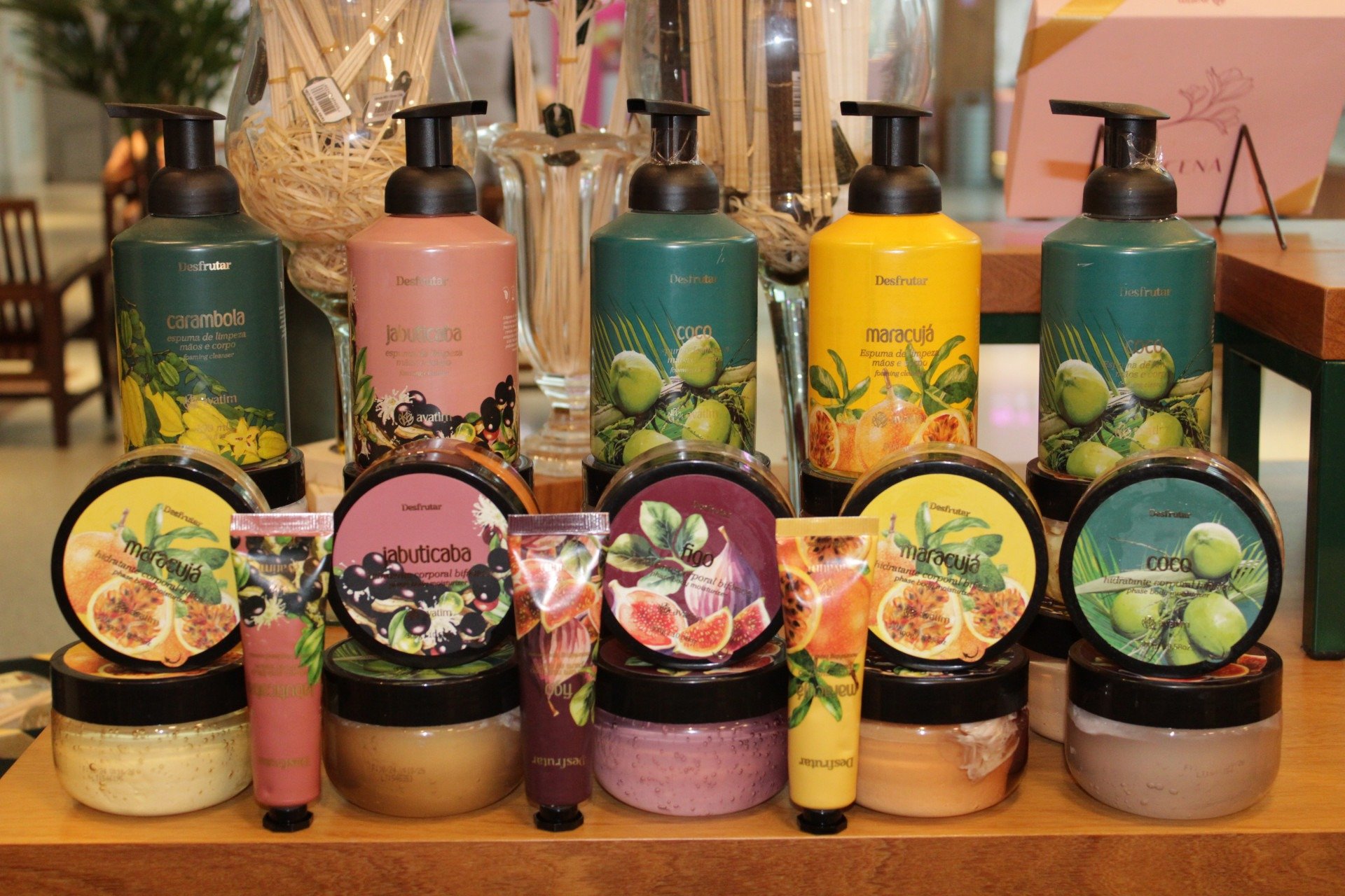 Avatim lança linha 'Desfrutar' com aromas inspirados na flora brasileira