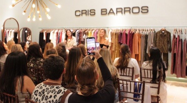 Cris Barros.