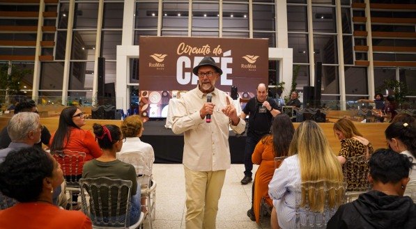 Romoaldo de Souza no Circuito do Café RioMar