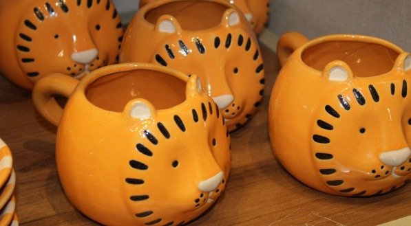 Louça infantil na Souq