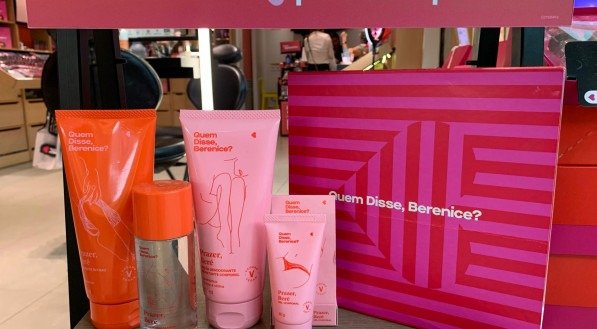 O kit com sabonete íntimo, óleo massageador, loção hidratante e gel corporal está custando R$ 123,41.