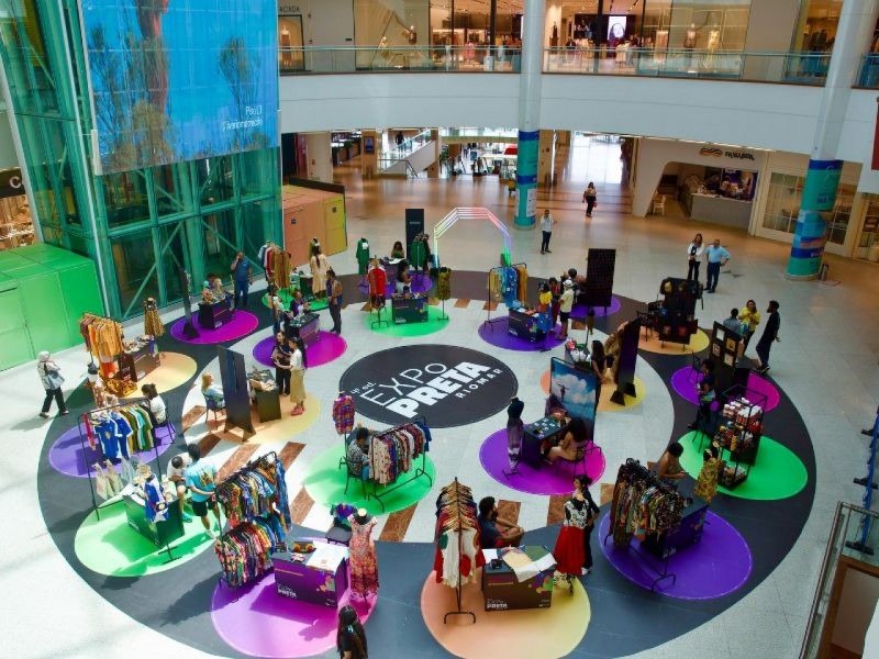 Feira reúne 20 afroempreendedores na Expo Preta RioMar.
