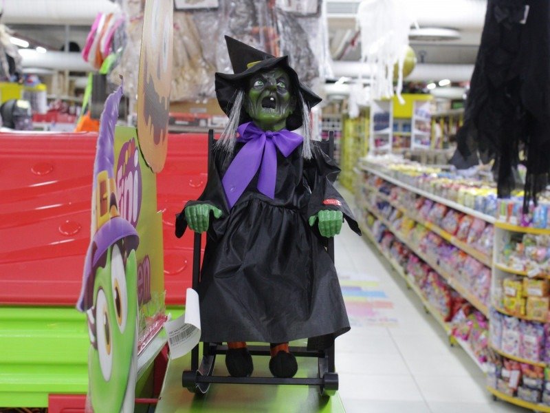 Enfeite fantasma por R$ 354.