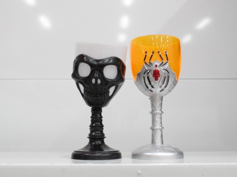 Taça Halloween por R$ 24,99.
